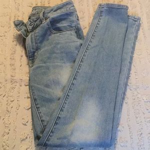 American Eagle Light wash Jeans
